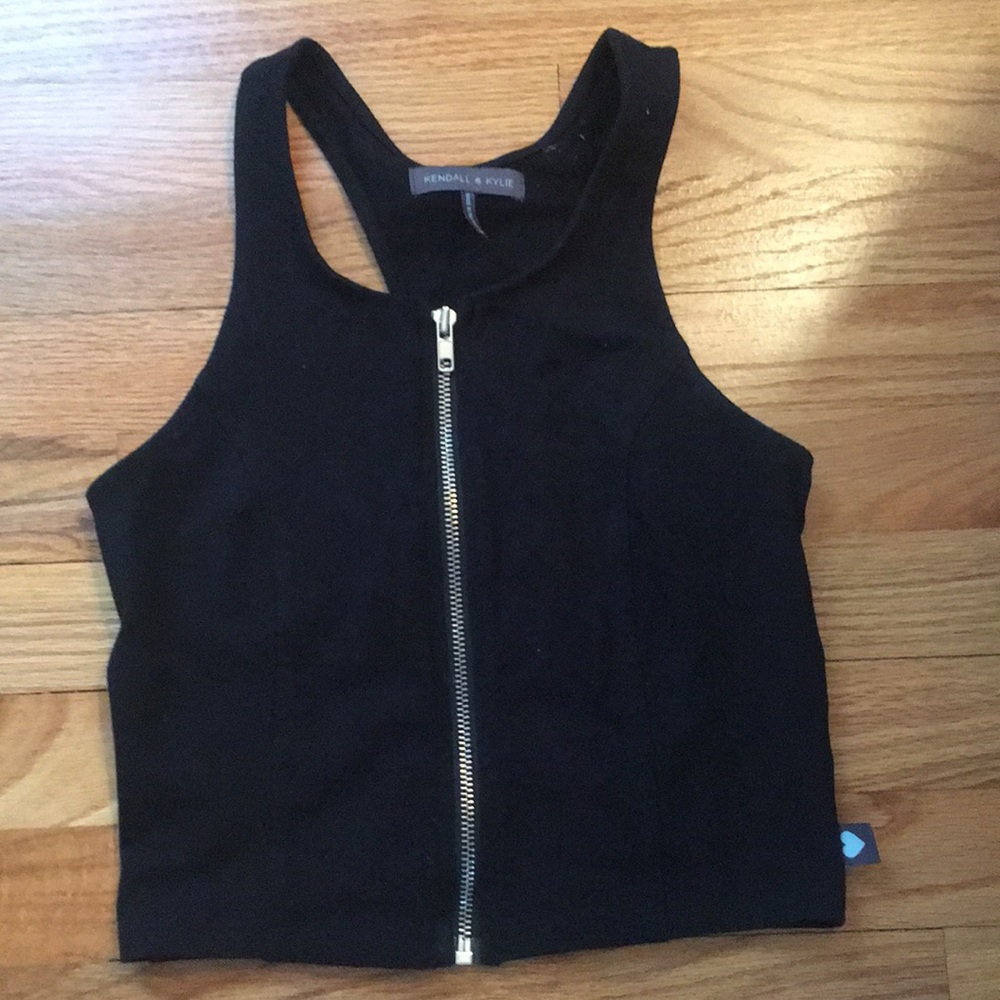 Black zipper crop top